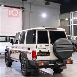 تويوتا لاند كروزر 76